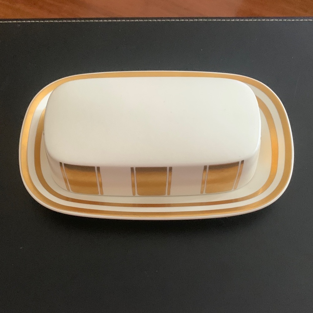 Mikasa White and Gold Striped Butter Dish - Fifth Avenue CAA74